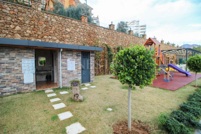 Просторный дуплекс с видом на море 4+1 в районе Тосмур фото 3