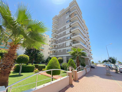 Просторная квартира с дизайнерским ремонтом 2+1 в Махмутларе фото 1