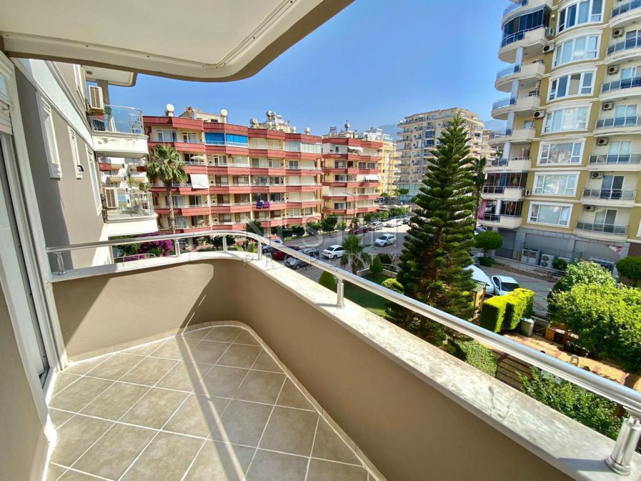 Просторная квартира с дизайнерским ремонтом 2+1 в Махмутларе фото 6