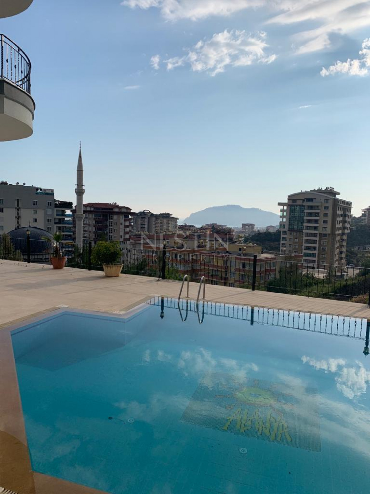 Квартира 3+1 с отдельной кухней в районе Джикджилли с красивым видом фото 3