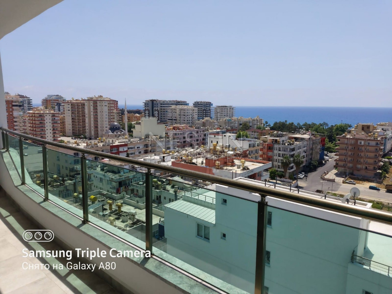 Квартира с видом на море 1+1 в районе Махмутлар фото 1