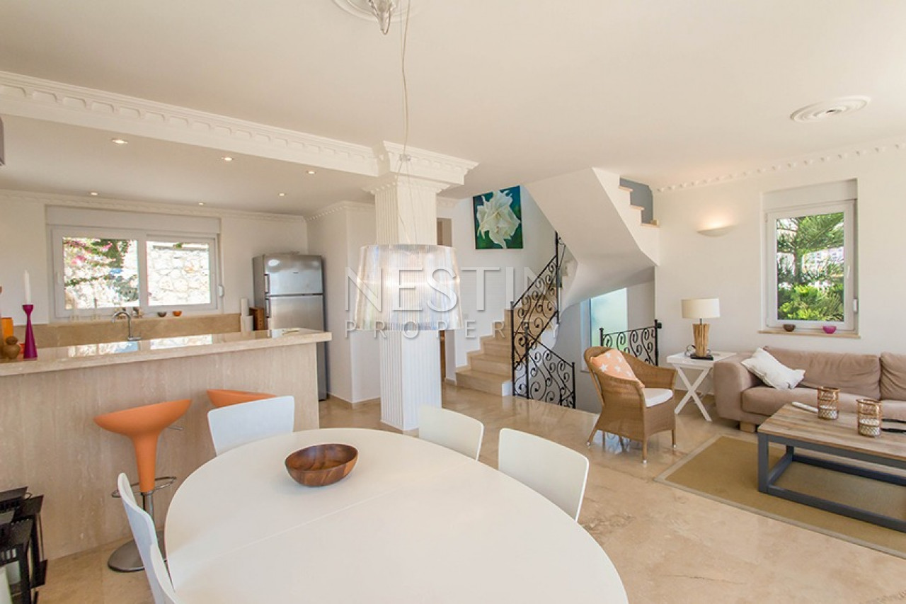 Стильная вилла 4+1 в 250 метрах от моря фото 11