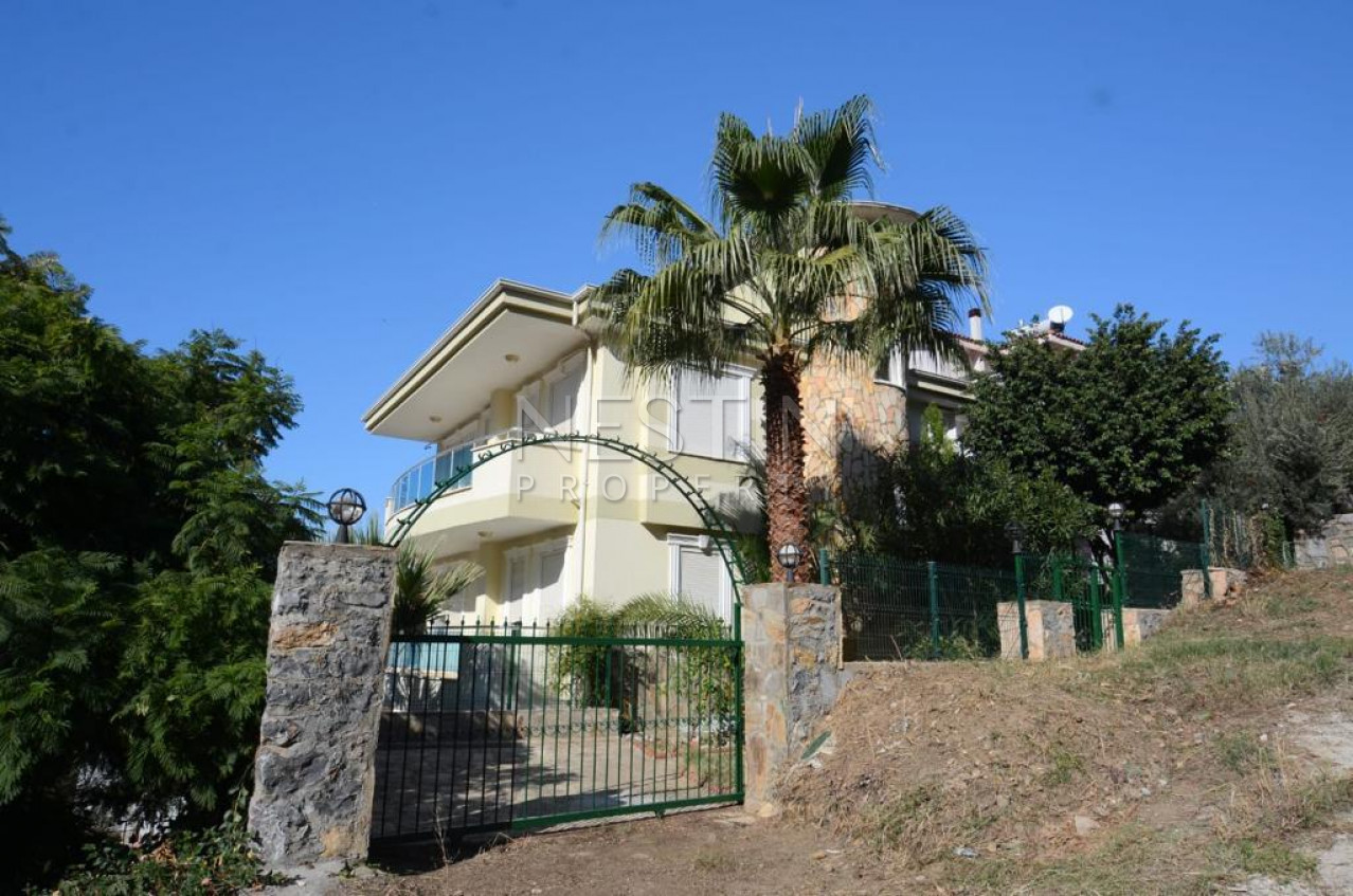 Вилла 4+1 с видом на море районе Каргыджак фото 3