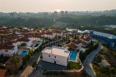Вилла 3+1 с личным бассейном в Махмутларе фото 10