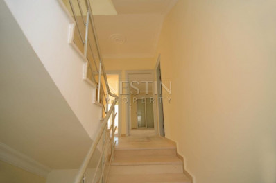 Вилла 4+1 с видом на море районе Каргыджак фото 10