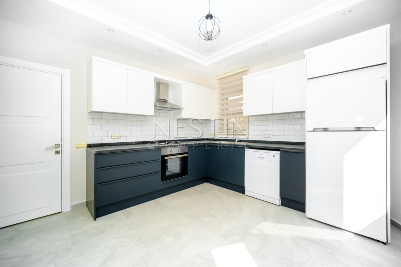 Вилла 3+1 в ухоженном комлексе в районе Конаклы фото 20