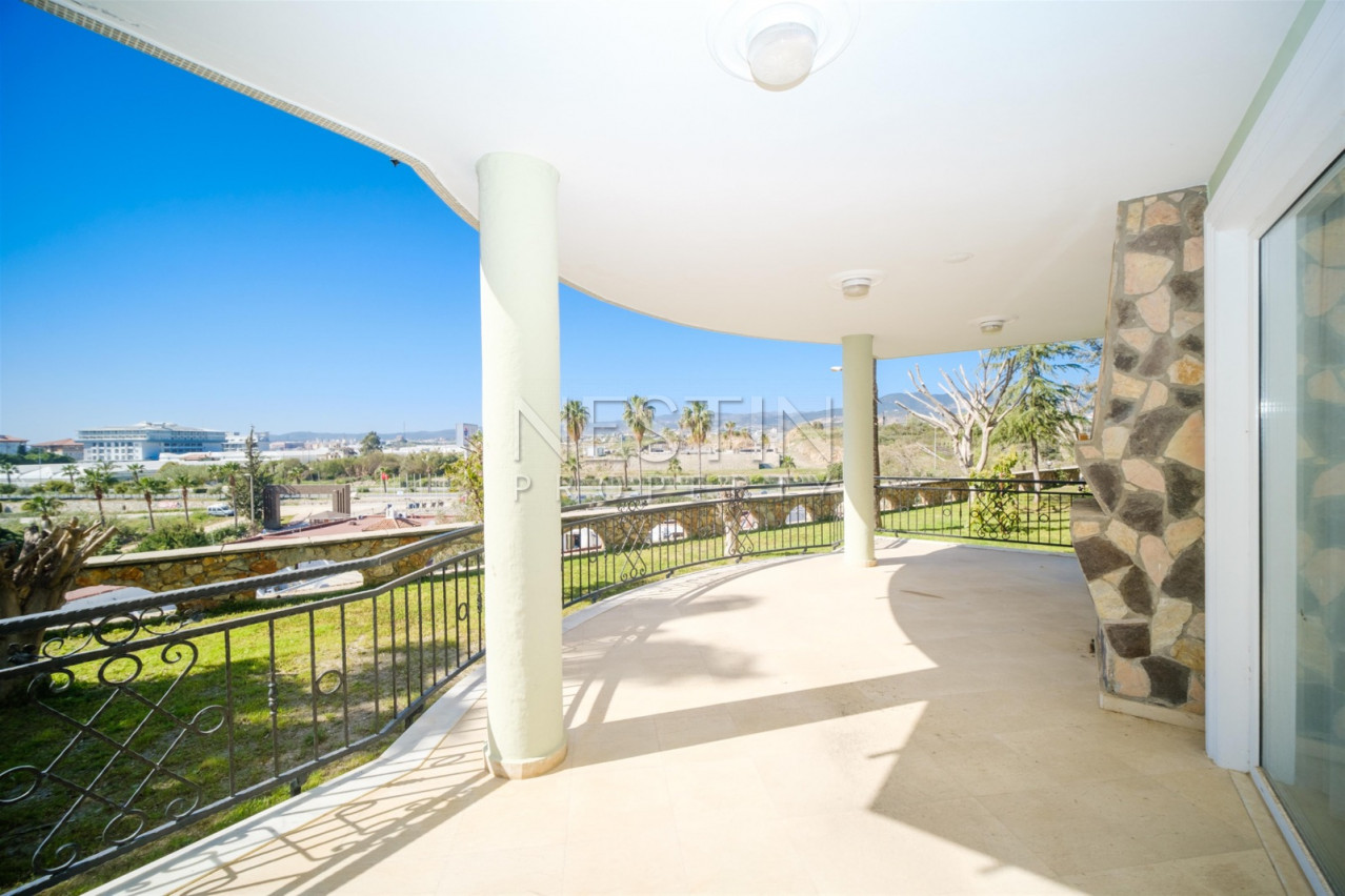 Вилла 3+1 в ухоженном комлексе в районе Конаклы фото 42