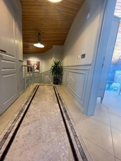 Дуплекс 3+1 с дизайнерской отделкой в центре города фото 10