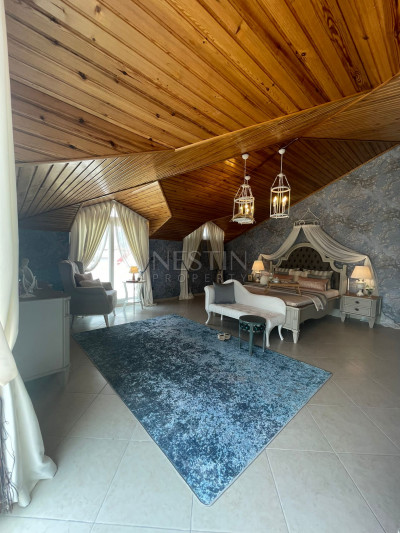 Дуплекс 3+1 с дизайнерской отделкой в центре города фото 13