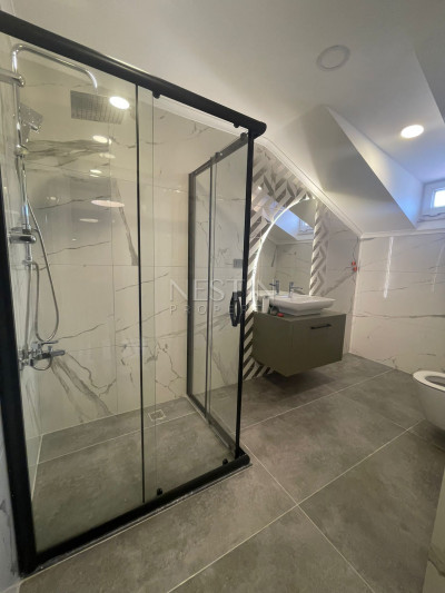 Дуплекс 3+1 с дизайнерской отделкой в центре города фото 19