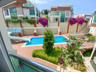 Вилла 4+1 в красивом комплексе в районе Каргыджак фото 3