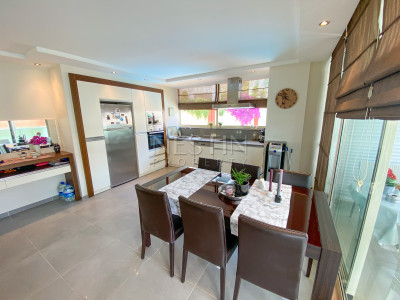 Вилла 4+1 в красивом комплексе в районе Каргыджак фото 12