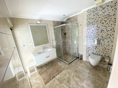 Вилла 4+1 в красивом комплексе в районе Каргыджак фото 22