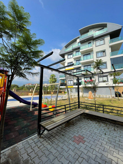 Квартира 2+1 с просторной террасой в районе Оба фото 1