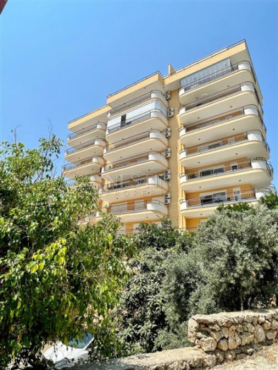 Просторная квартира 3+1 в районе Тосмур в 300 м от моря фото 1