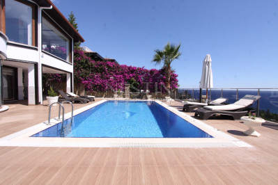 Вилла 3+2 в районе Бекташ с шикарным видом на море и город Аланья фото 5